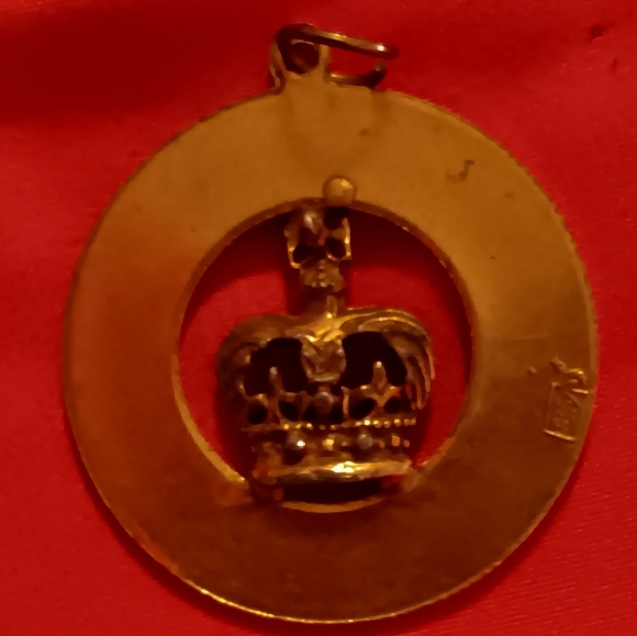 Vintage Coro Pegasus Crown Pendant - Picture 8 of 9